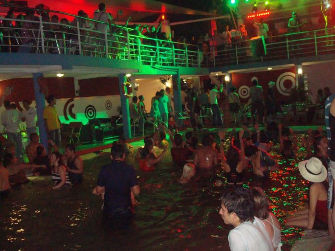 Resultado de imagen para tonik discoteca